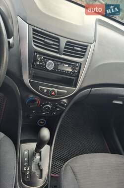 Седан Hyundai Accent 2016 в Коростишеві