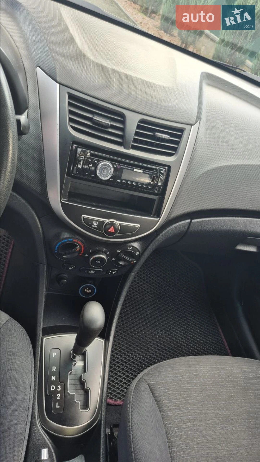 2016 Hyundai Accent - мініатюра 9