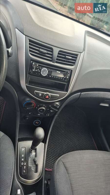 Седан Hyundai Accent 2016 в Коростишеві