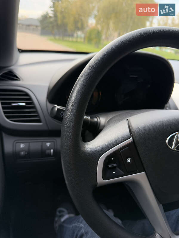 Седан Hyundai Accent 2012 в Житомире
