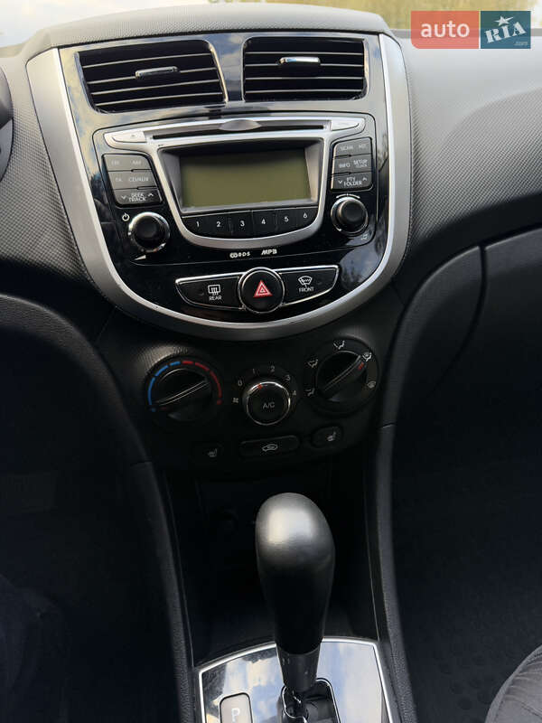 Седан Hyundai Accent 2012 в Житомире