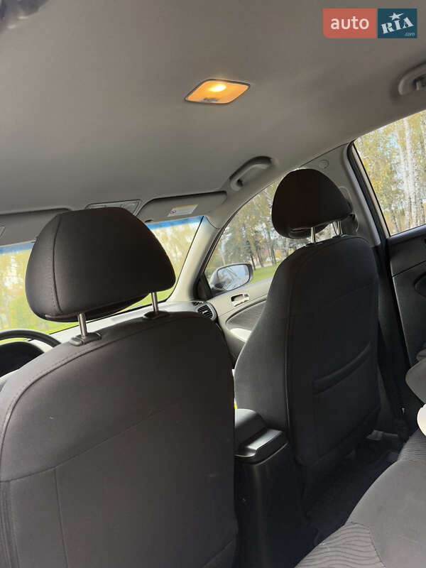 Седан Hyundai Accent 2012 в Житомире
