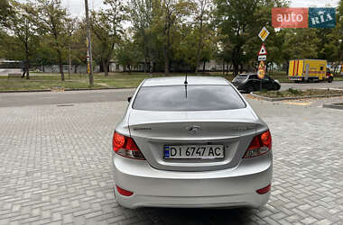 Седан Hyundai Accent 2013 в 