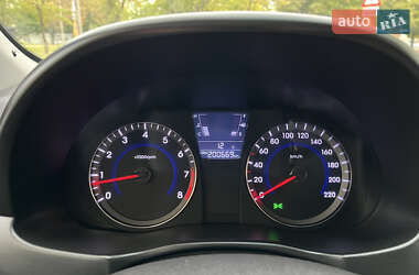 Седан Hyundai Accent 2013 в 