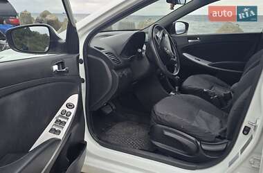Седан Hyundai Accent 2011 в 