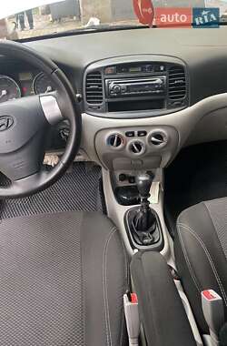Седан Hyundai Accent 2009 в 