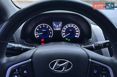 Седан Hyundai Accent 2012 в 