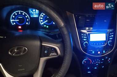 Седан Hyundai Accent 2011 в 