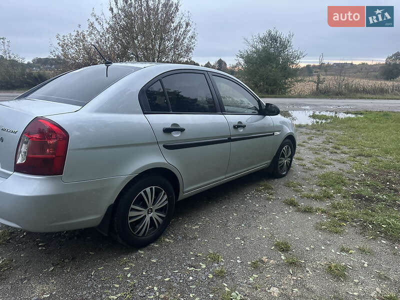 Седан Hyundai Accent 2009 в Ізяславі