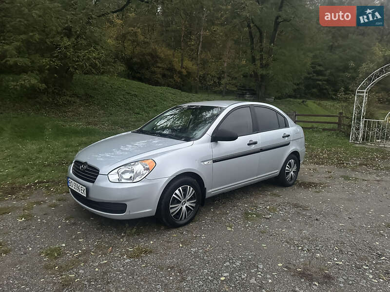 Седан Hyundai Accent 2009 в Ізяславі