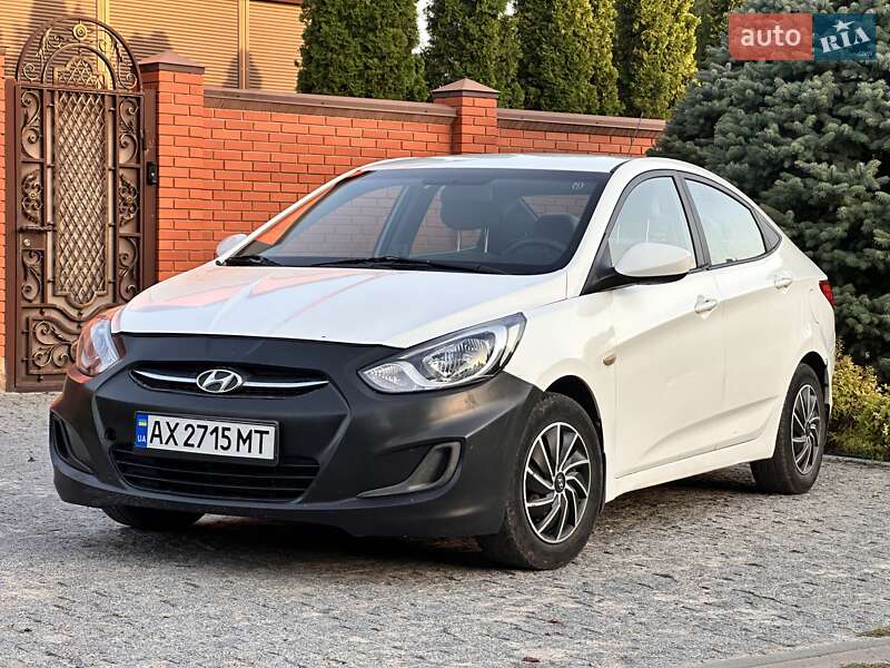 Седан Hyundai Accent 2015 в Харкові фото Седан Hyundai Accent 2015 в Харкові