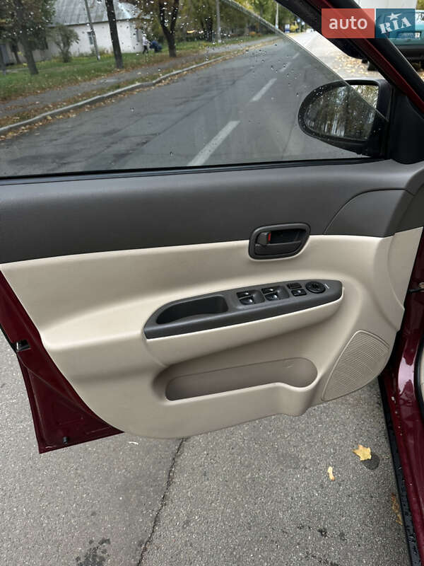 Седан Hyundai Accent 2008 в Киеве фото 24 Седан Hyundai Accent 2008 в Киеве