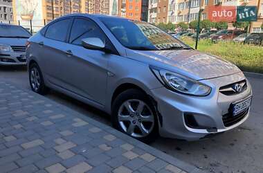 Седан Hyundai Accent 2011 в 