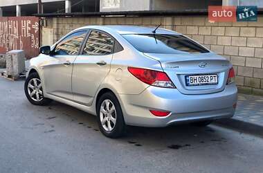 Седан Hyundai Accent 2011 в 