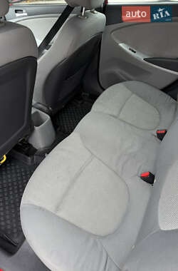 Хэтчбек Hyundai Accent 2012 в 