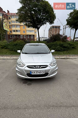 Седан Hyundai Accent 2011 в Софиевской Борщаговке