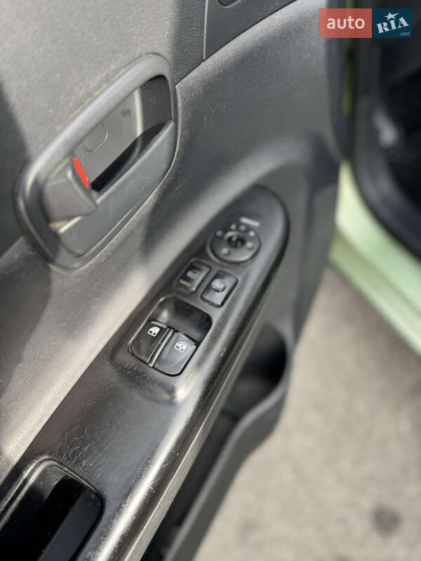 Хетчбек Hyundai Accent 2006 в Києві фото 41 Хетчбек Hyundai Accent 2006 в Києві