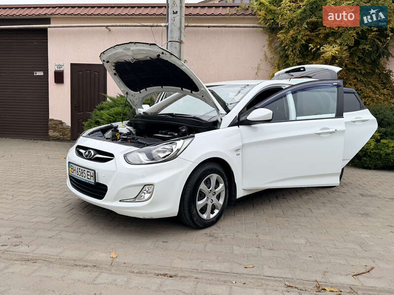 Хэтчбек Hyundai Accent 2012 в Одессе