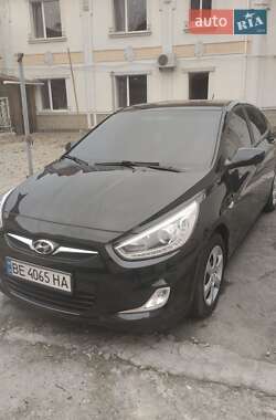 Седан Hyundai Accent 2013 в Николаеве Седан Hyundai Accent 2013 в Николаеве
