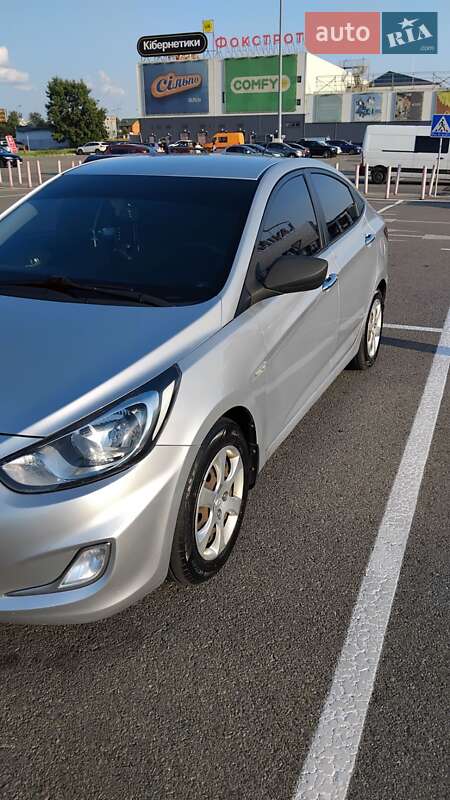 Седан Hyundai Accent 2012 в Киеве фото 13 Седан Hyundai Accent 2012 в Киеве