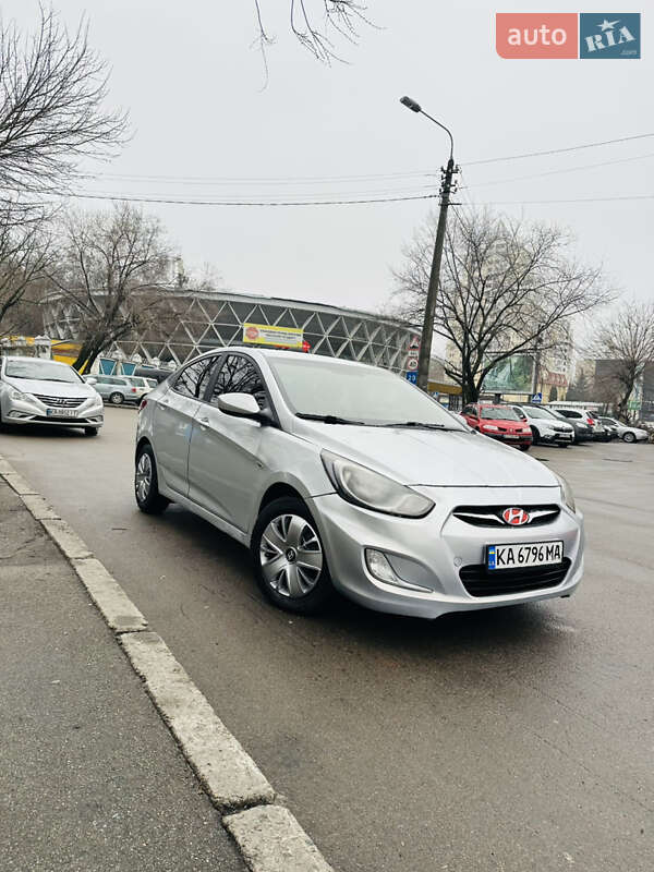 Седан Hyundai Accent 2012 в Києві