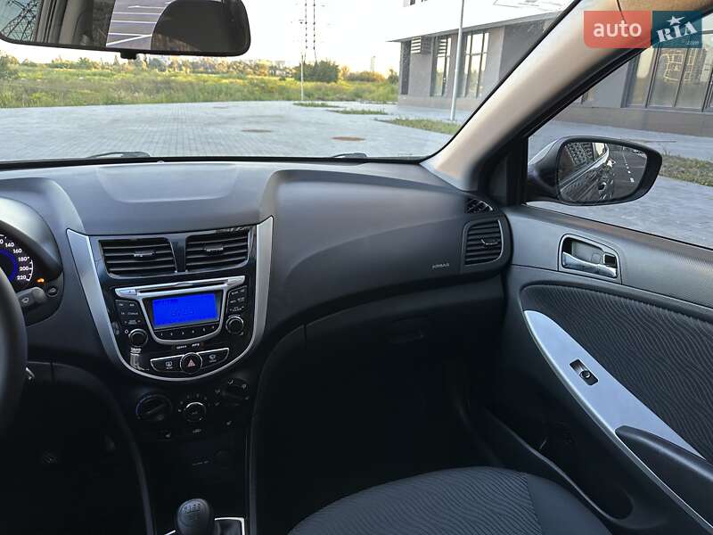 Седан Hyundai Accent 2013 в Киеве фото 25 Седан Hyundai Accent 2013 в Киеве