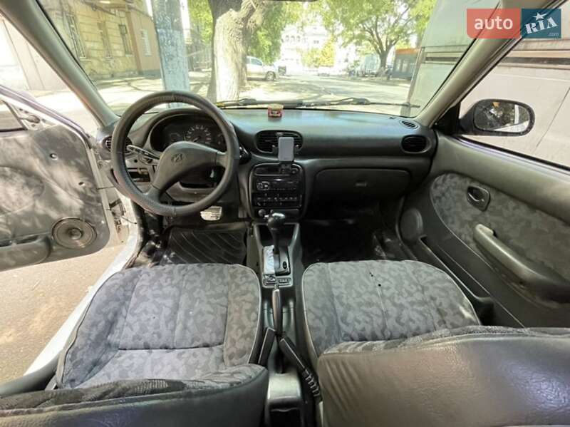 Ліфтбек Hyundai Accent 1996 в Одесі