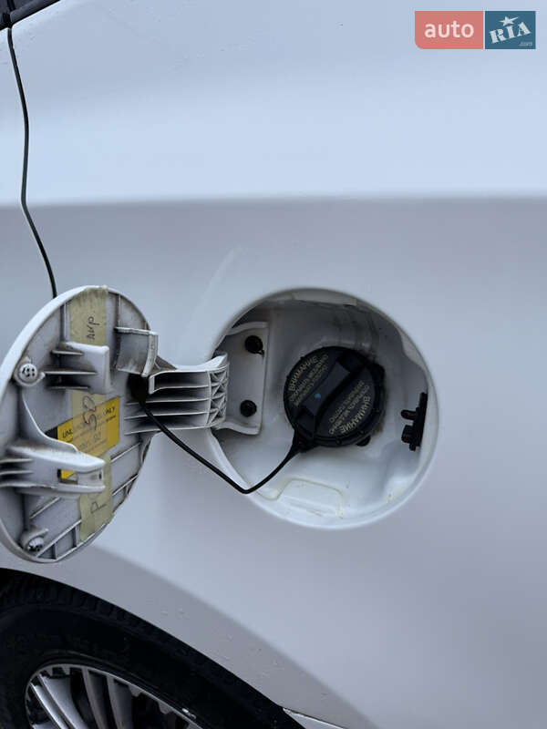 Седан Hyundai Accent 2013 в Киеве фото 10 Седан Hyundai Accent 2013 в Киеве