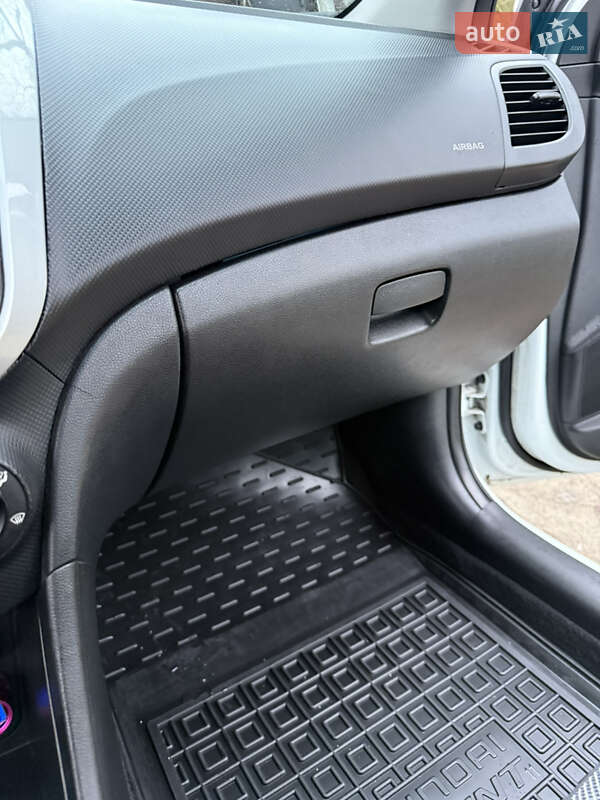 Седан Hyundai Accent 2013 в Киеве фото 17 Седан Hyundai Accent 2013 в Киеве