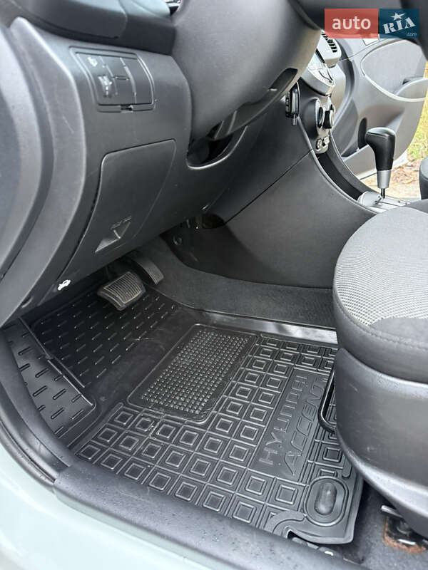 Седан Hyundai Accent 2013 в Киеве фото 22 Седан Hyundai Accent 2013 в Киеве