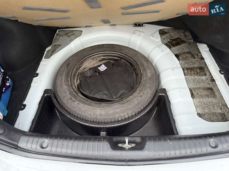 Седан Hyundai Accent 2013 в Киеве фото 37 Седан Hyundai Accent 2013 в Киеве