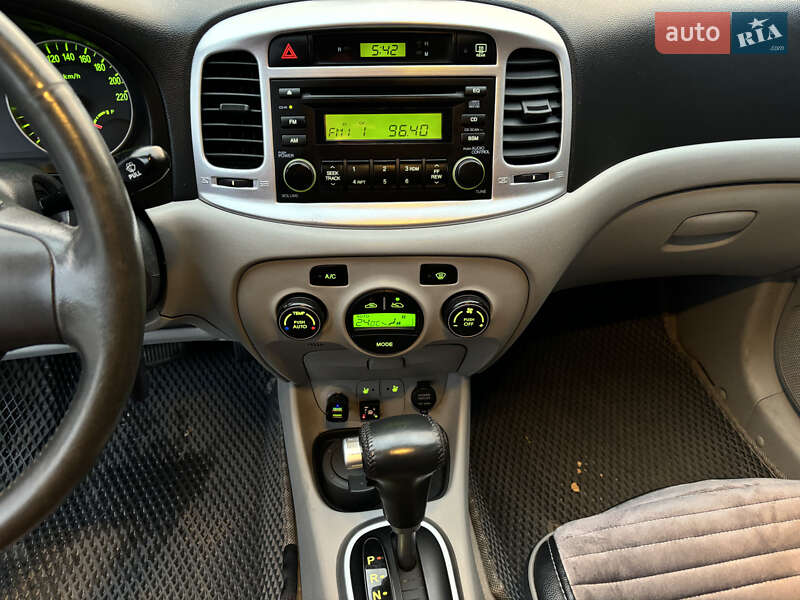 Седан Hyundai Accent 2008 в Киеве