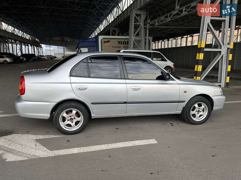 Седан Hyundai Accent 2002 в Харкові