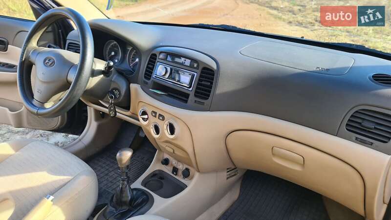 Седан Hyundai Accent 2008 в Иршанске