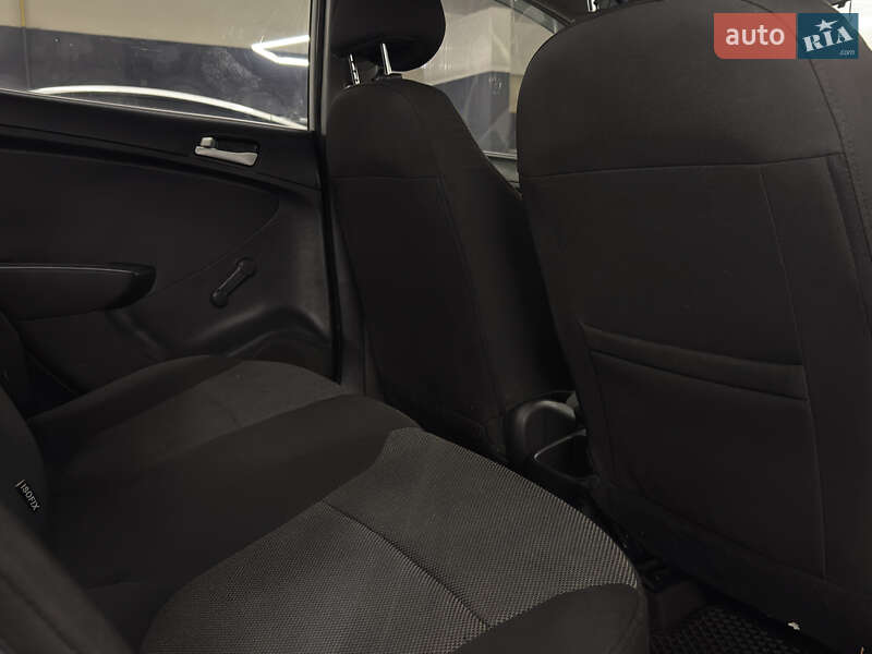 Седан Hyundai Accent 2011 в Николаеве фото 19 Седан Hyundai Accent 2011 в Николаеве