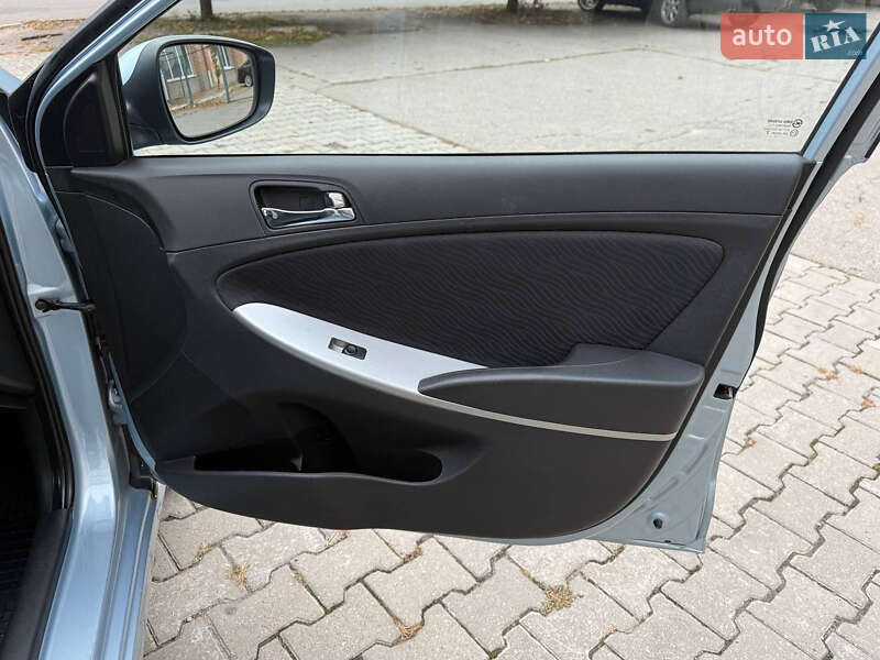 Седан Hyundai Accent 2011 в Харькове фото 42 Седан Hyundai Accent 2011 в Харькове