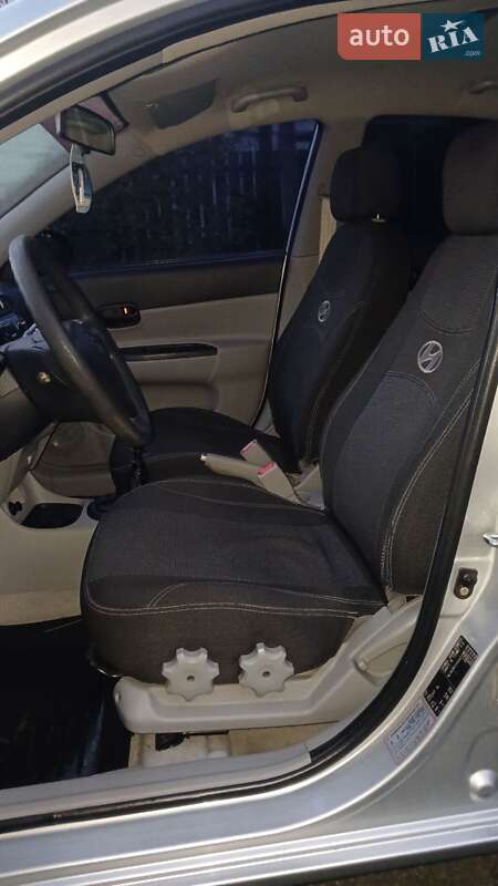 Седан Hyundai Accent 2010 в Корсуне-Шевченковском фото 7 Седан Hyundai Accent 2010 в Корсуне-Шевченковском