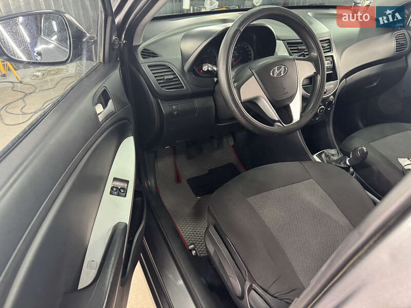 Седан Hyundai Accent 2011 в Одессе фото 9 Седан Hyundai Accent 2011 в Одессе