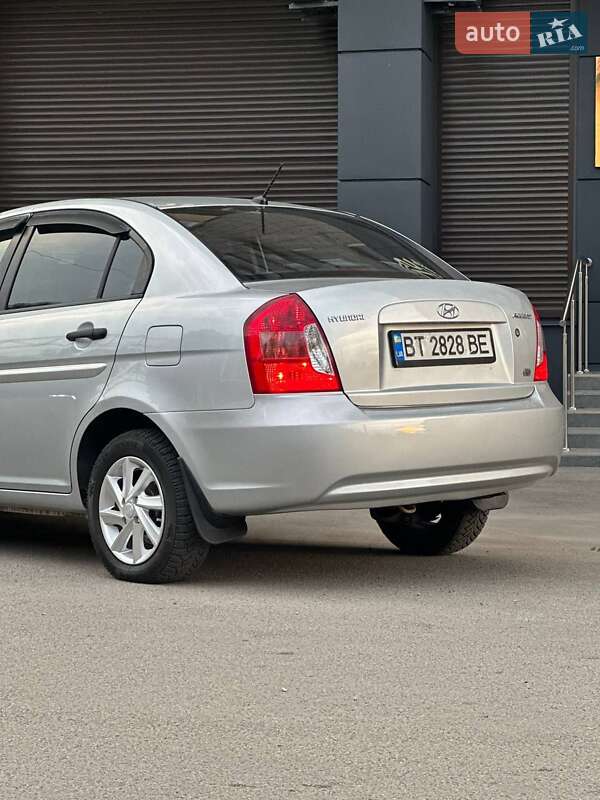 Седан Hyundai Accent 2008 в Днепре
