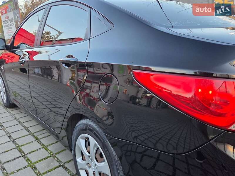 Седан Hyundai Accent 2011 в Киеве