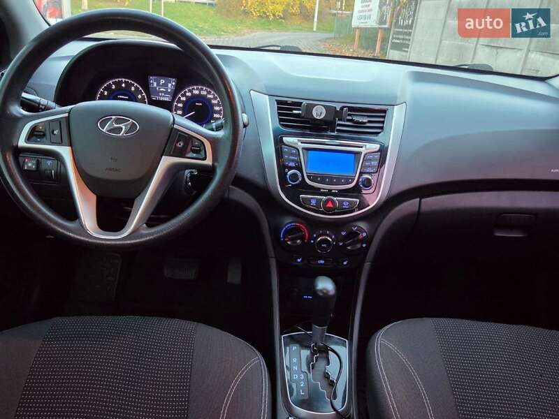 Седан Hyundai Accent 2011 в Киеве