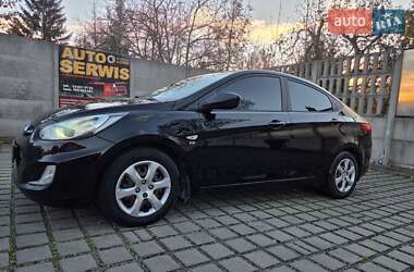 Седан Hyundai Accent 2011 в Киеве