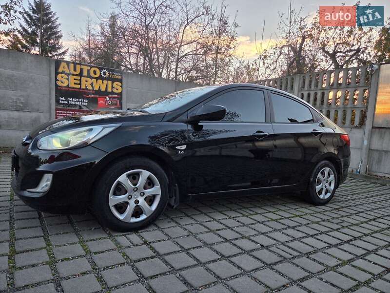 Седан Hyundai Accent 2011 в Киеве