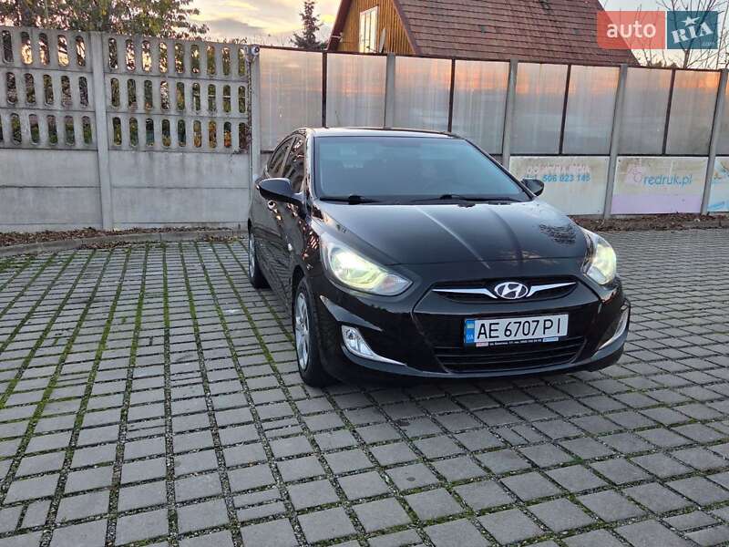 Седан Hyundai Accent 2011 в Киеве