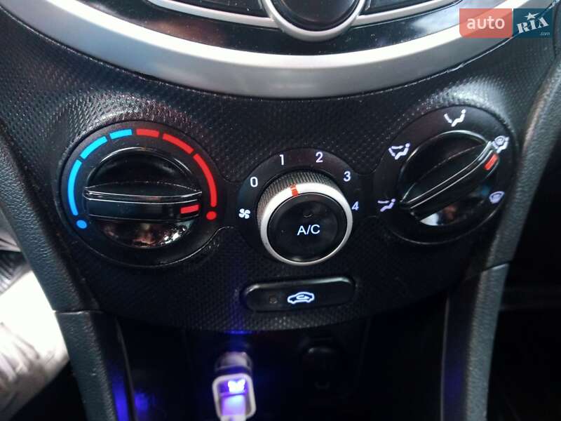 Седан Hyundai Accent 2011 в Полтаві