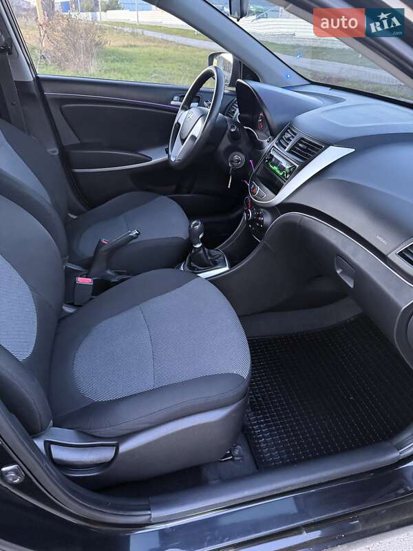Седан Hyundai Accent 2011 в Тернополе