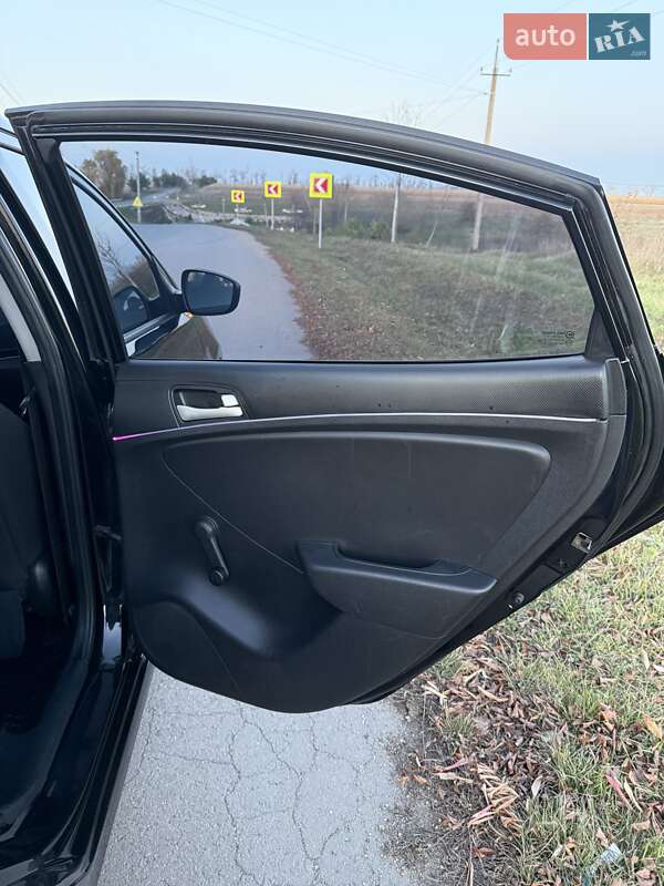 Седан Hyundai Accent 2011 в Тернополе