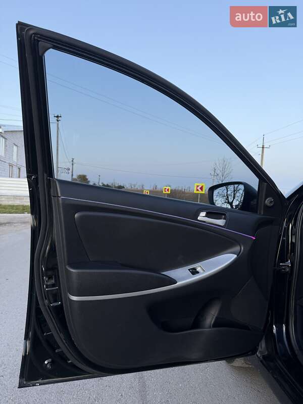 Седан Hyundai Accent 2011 в Тернополе