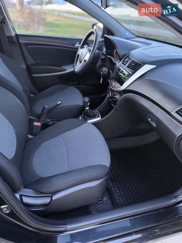 Седан Hyundai Accent 2011 в Тернополе