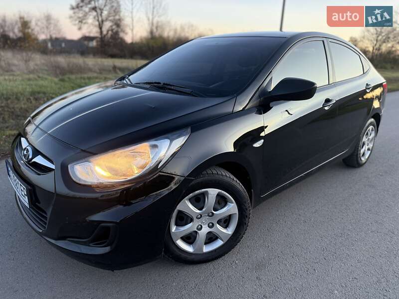 Седан Hyundai Accent 2011 в Тернополе